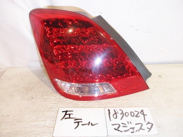 【中古】中古部品 クラウンマジェスタ UZS186 左テールランプ 【3310220100-001410032915600】