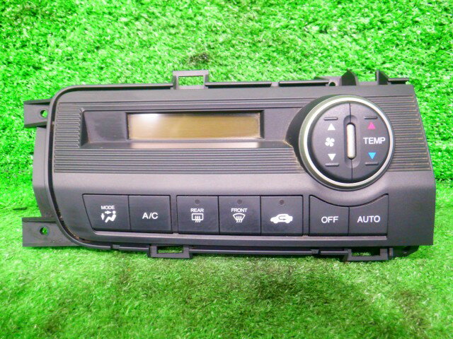 【中古】中古部品 フリード GB3 A/Cスイッチパネル 【3340140100-000026054360900】