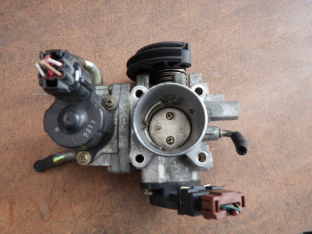 【中古】中古部品 ミニカ H42A スロットルボディ 【3331010800-000024109520300】