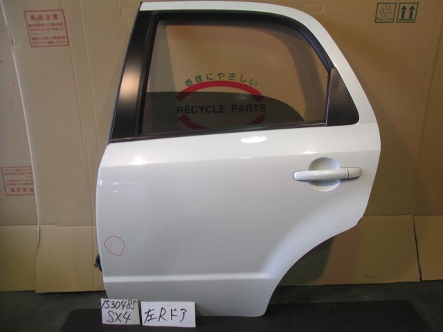 【中古】中古部品 SX4 YA11S 左リアドア 【3310220100-001186147613400】