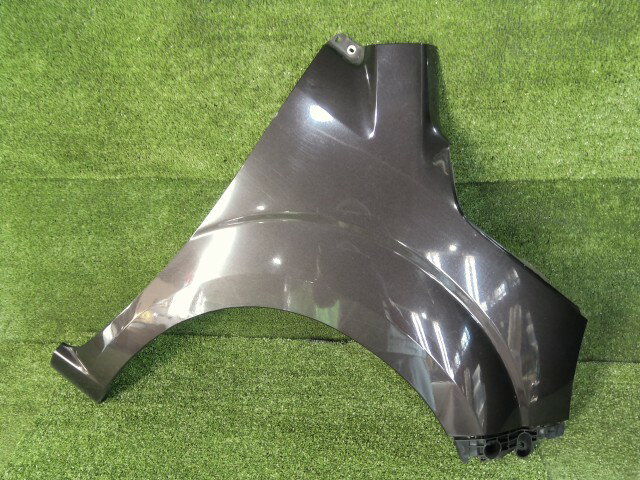 【中古】中古部品 モコ MG33S 右フロントフェンダー 【3260070000-260416000310600】