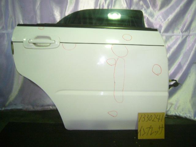 【中古】中古部品 インプレッサ GG2 右リアドア 【3310220100-000996071513300】