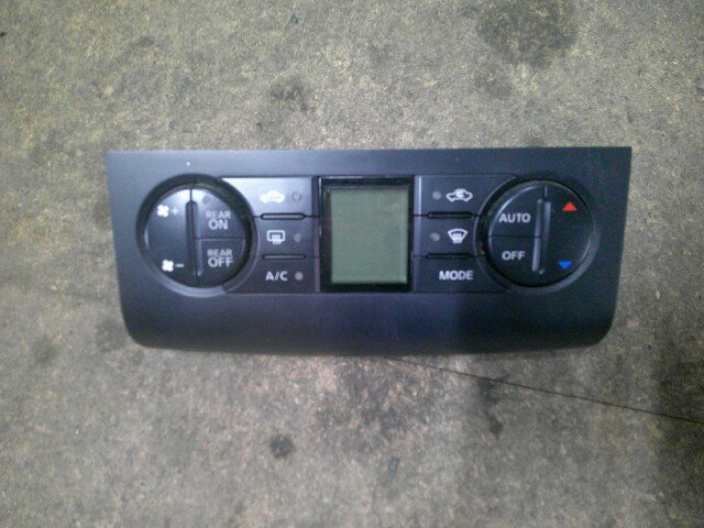 【中古】中古部品 セレナ C25 A/Cスイッチパネル 【3310410000-000263018560900】