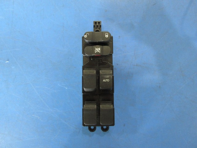 【中古】中古部品 R2 RC1 パワーウインドウスイッチ 【3310590000-202604093661900】