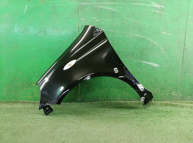 【中古】中古部品 ヴィッツ NCP10 左フロントフェンダー 【3330150100-000026310310700】