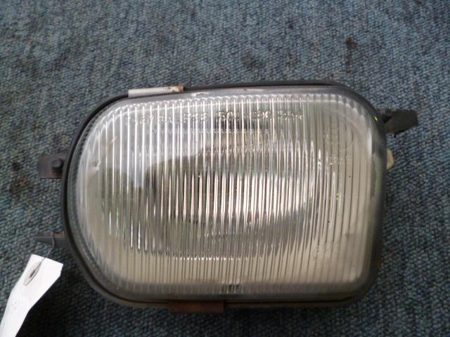 【中古】中古部品 ベンツ SLKクラス 170449 左フォグランプ 【3310070100-001094412010950】