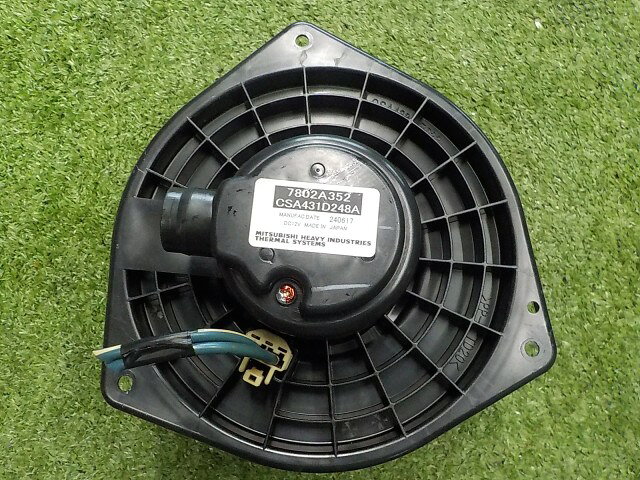 【中古】中古部品 デリカD5 CV5W ヒーターブロアモーター 【3260200000-2604300004...