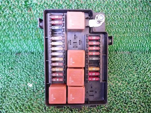 【中古】中古部品 ジャガー XJシリーズ J13KB ヒューズボックス 【3310070100-001569102967800】