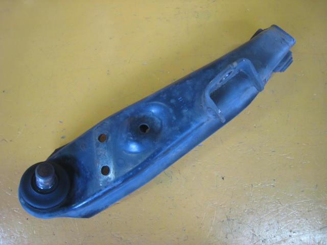 【中古】中古部品 eKワゴン H81W 左フロントロアアーム 【3340220100-001447180351740】