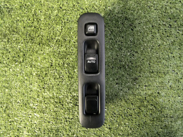 【中古】中古部品 ジムニー JB23W パワーウインドウスイッチ 【3260070000-260508000161900】
