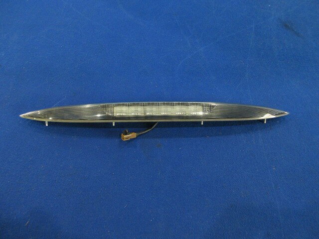 【中古】中古部品 セレナ HFC26 ハイマウントストップランプ 【3310590000-202605026715830】