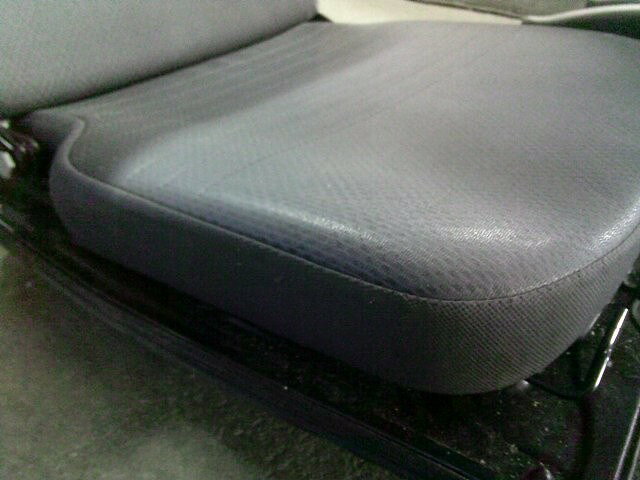 【中古】中古部品 サンバー S510J ドライバーシート 【3330220100-260513000370500】