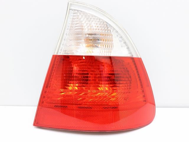 【中古】中古部品 BMW 3シリーズ AY20 右テールランプ 【3310070100-001653377315500】