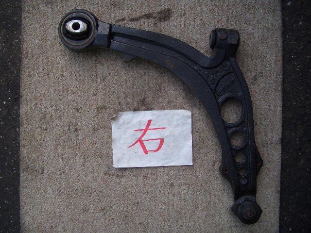 【中古】中古部品 フィアット プント 188A5 右フロントロアアーム 【3310070100-000828097651720】