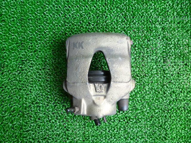 【中古】中古部品 VW ニュービートル 9CBFS 左フロントキャリパー 【3310070100-001282300744360】