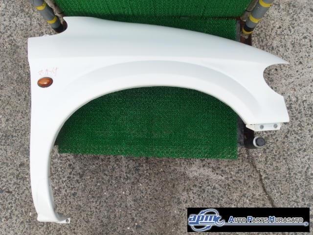 【中古】中古部品 クライスラーボイジャー RG33S 右フロントフェンダー 【3310070100-001229362910600】
