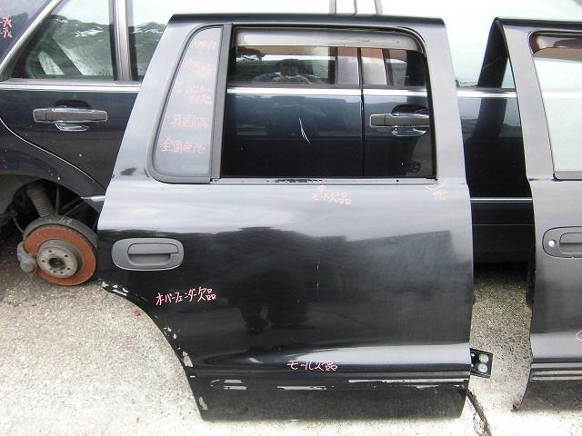 【中古】中古部品 ダッジ デュランゴ FUMEI 右リアドア 【3310070100-001097220313300】