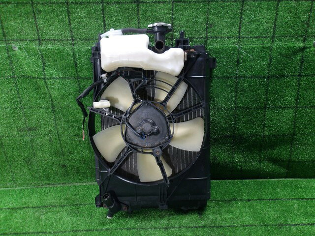 【中古】中古部品 ミラ L285S ラジエータ 【3330420100-260509000220400】