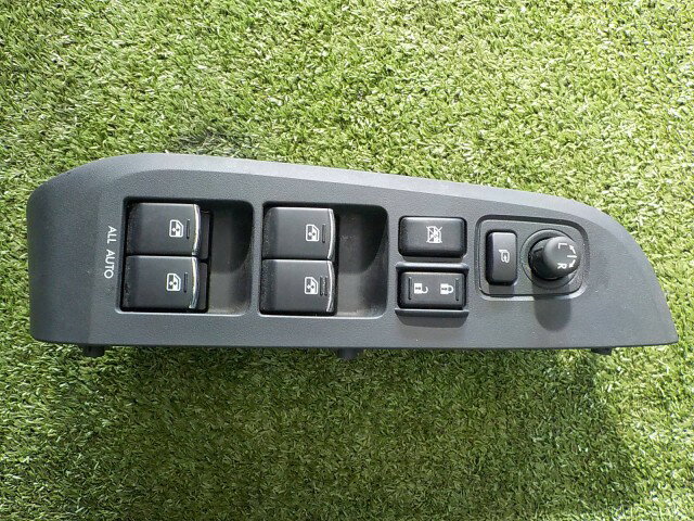 【中古】中古部品 レガシィ BS9 パワーウインドウスイッチ 【3260200000-260515000661900】