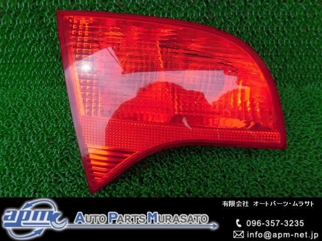 【中古】中古部品 アウディ A4 8EALT リアフィニッシャーパネル 【3310070100-001463093915200】