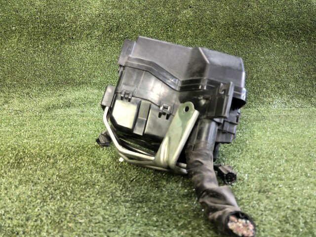 【中古】中古部品 ムーヴ LA150S ヒューズボックス 【3260070000-260526000267800】