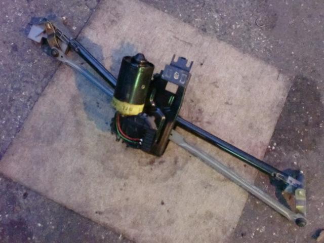 【中古】中古部品 アウディ 100 4AAAH フロントワイパーモーター 【3310070100-000970012361600】