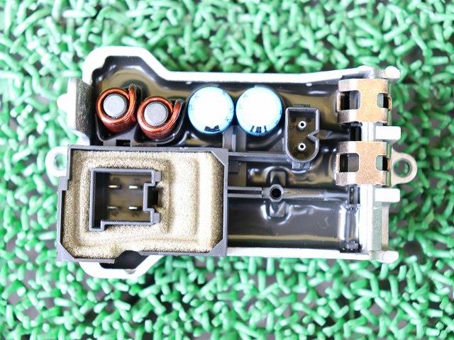 【中古】中古部品 ベンツ Sクラス 220175 ヒーターブロアモーター 【3310070100-001615282167900】 2