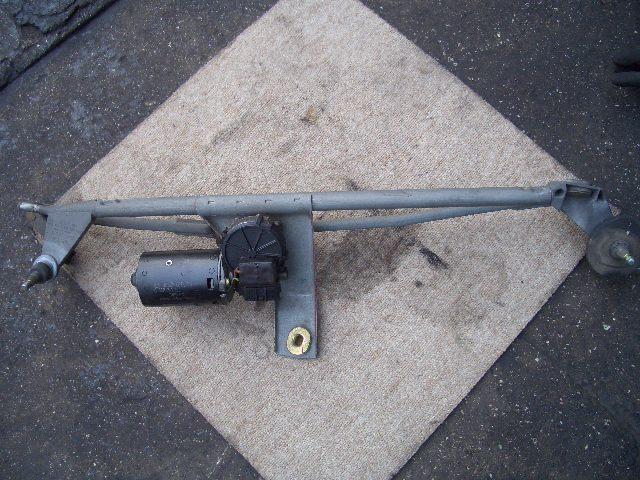 【中古】中古部品 ボルボ 70シリーズ 8B5254W フロントワイパーモーター 【3310070100-000809411261600】