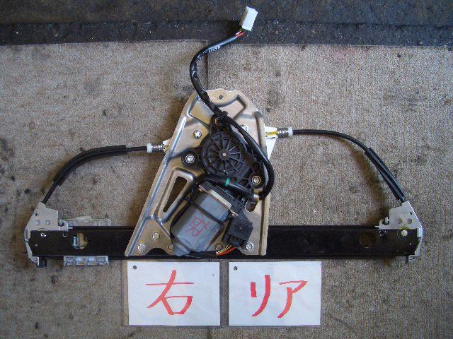 【中古】中古部品 ベンツ Sクラス 220175 右リアドアレギュレータ・モーター 【3310070100-000834853813320】