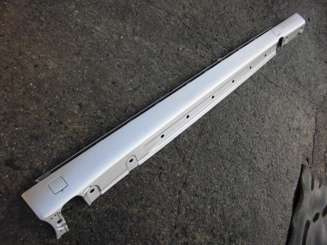 【中古】中古部品 ベンツ Sクラス 220176 右サイドステップ 【3310070100-000492788713700】