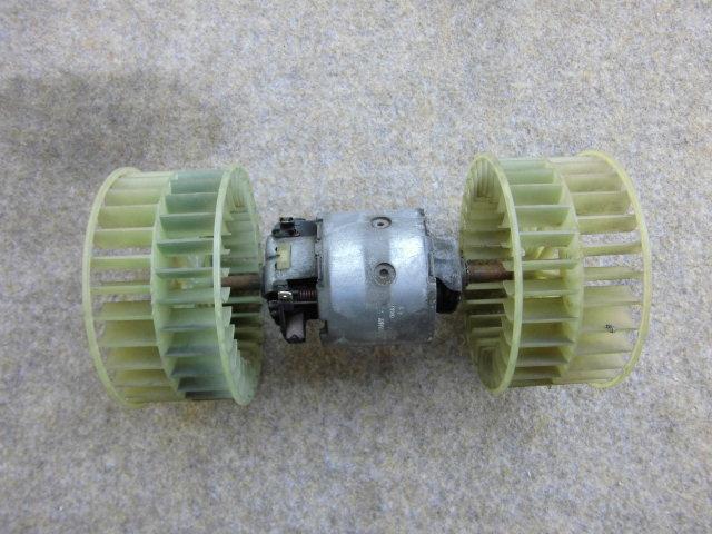 【中古】中古部品 ベンツ 190 201029 ヒーターブロアモーター 【3310070100-001025...