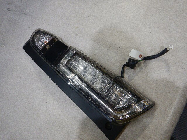 ホンダ N-WGN LED テールランプ 右側 RH33500TKR-N01 カテゴリー