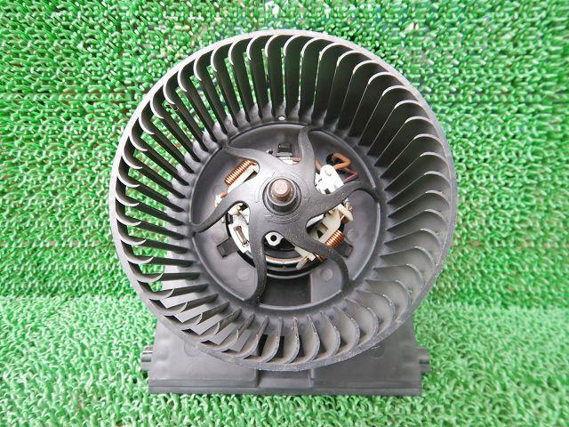【中古】中古部品 VW ポロ 6NAHW ヒーターブロアモーター 【3310070100-0016109235...