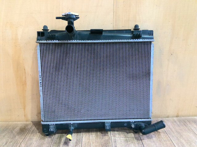 【中古】中古部品 ヴィッツ NSP130 ラジエータ 【3310390100-260330000320400】