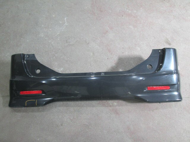 メーカー 日産 車名 ルークス 型式類別 16363-0011 グレード ハイウェイスター 認定型式 DBA-ML21S 車両タイプ 5ドアハッチバック 年式 H23/6 シフト CVT 駆動 4×2 通称型式 TQAANTVVA0EDA エンジン型式 K6A ミッション型式 アクスル型式 車体色 ブルーイッシュブラックパール 車体色No ZJ3 トリム色No C03 走行距離(Km) 153,779 メーカー純正品番 85022-4A01C 部品メーカー品番 保証 0ヶ月/0km 付加情報 薄い傷有り 商品情報 (1)[8,へこみ,B.7cm×4cm](2)[9,擦り傷,C.5cm](3)[9,へこみ,B.1cm×1cm　傷有り] ※純正番号およびモデル番号は参考としてください。※リビルト部品を購入される際のお願い【再生部品】と表示されているものをリビルト部品と呼んでいます。リビルト部品の場合には、交換時に取り外した部品をご返却していただく場合があります。詳しくはこちら※大物商品(ドア・ボンネット・バンパー等)は個人宅への配送ができない場合がございます。その場合、最寄りの配送業者支店止め等の対応となりますので、あらかじめご了承ください。 ページ上部へ【中古】中古部品 ルークス ML21S リアバンパー 【3310160100-000004489415100】