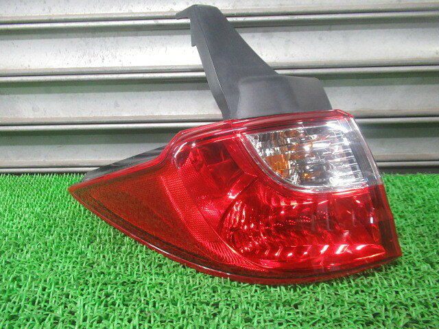 【中古】中古部品 ラフェスタ CWFFWN 左テールランプ 【3330540100-260424001015600】