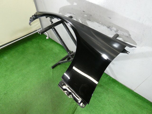 【中古】中古部品 スカイライン ZV37 左フロントフェンダー 【3260250000-00002608...
