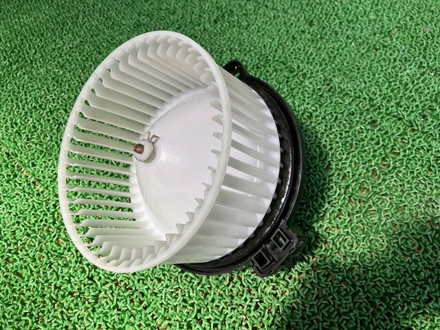 【中古】中古部品 インプレッサ GP6 ヒーターブロアモーター 【3310190100-0002660...