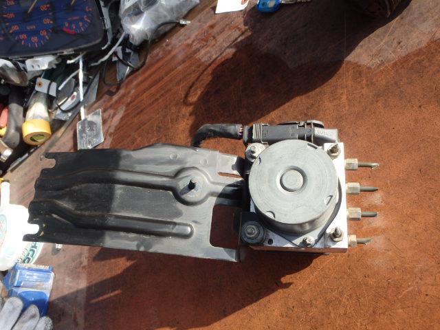 【中古】中古部品 モコ MG22S ABSアクチュエーター 【3331010800-001656681342500】