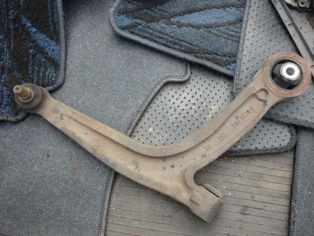 【中古】中古部品 フィアット 500 31214 右フロントロアアーム 【3331010800-001580062251720】