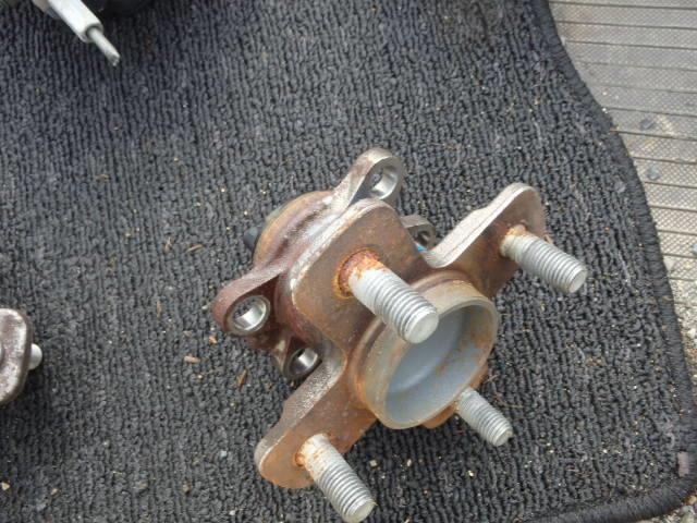 【中古】中古部品 ムーヴ LA150S リアハブ 【3331010800-001591808644470】