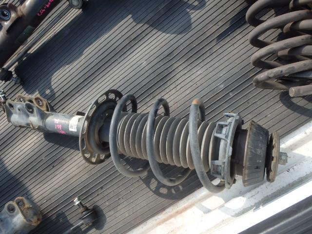 【中古】中古部品 フィット GD1 左フロントストラット 【3331010800-001624457350200】