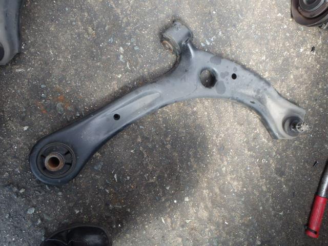 【中古】中古部品 ライフ JB5 右フロントロアアーム 【3331010800-001621519651720】