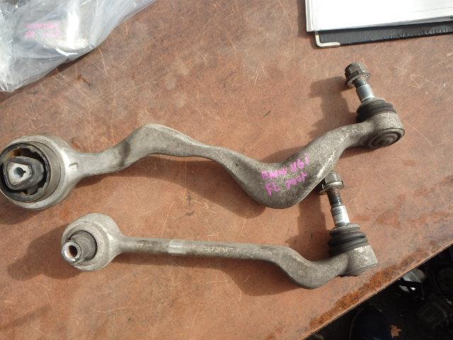 【中古】中古部品 BMW 1シリーズ UF16 左フロントロアアーム 【3331010800-001718586251740】