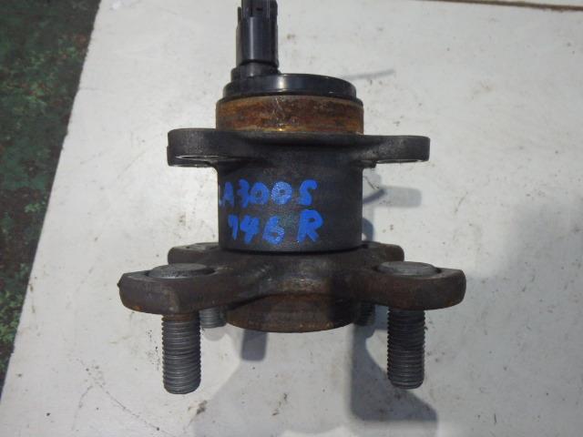 【中古】中古部品 ミライース LA300S リアハブ 【3331010800-001710518444470】