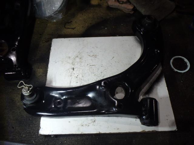 【中古】中古部品 ミラ L275S 右フロントロアアーム 【3331010800-001716261851720】