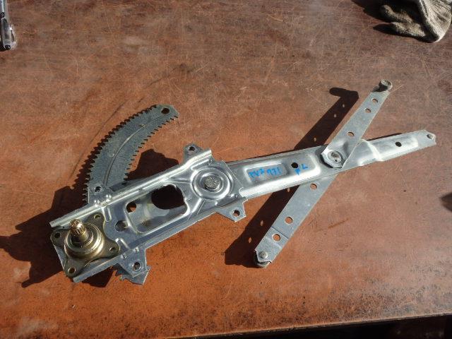 【中古】中古部品 サンバー TV2 左フロントドアレギュレータ・モーター 【3331010800-001648068313220】