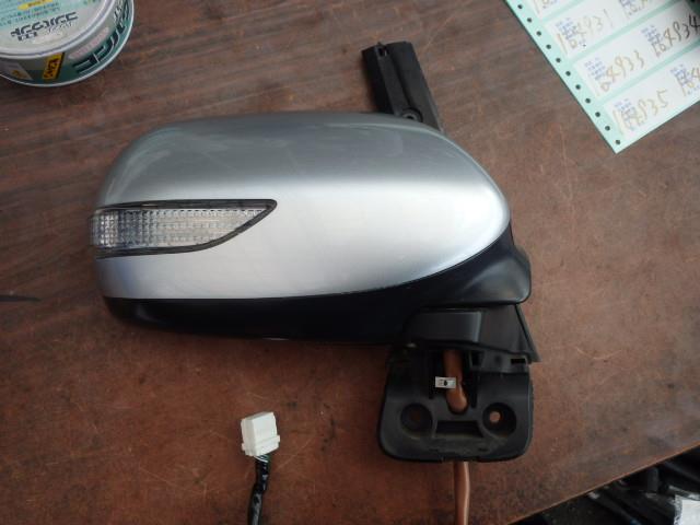 【中古】中古部品 ステラ RN1 右サイドミラー 【3331010800-001508878313500】