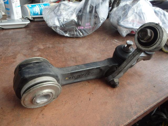 【中古】中古部品 ベンツ Sクラス 220065 左フロントロアアーム 【3331010800-001718301851740】