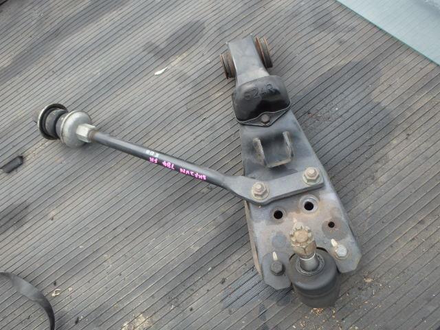 【中古】中古部品 バネット SKF2VN 右フロントロアアーム 【3331010800-001671323951720】